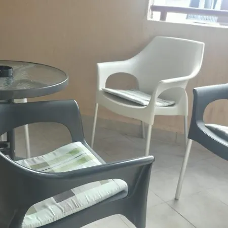 Fine Rest- Center *